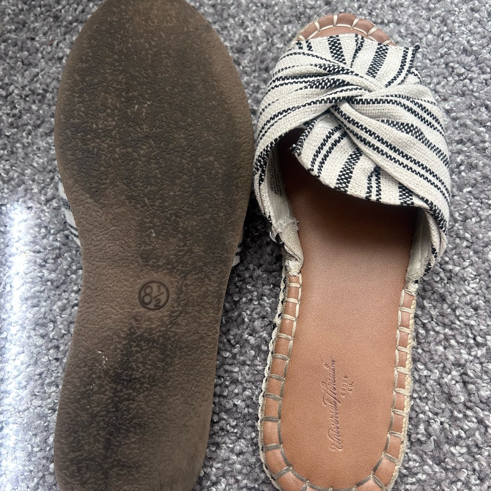 Sandals - Picture 2 of 3